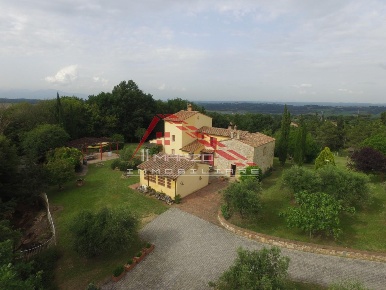 Foto Casale a Casciana Terme Lari Collemontanino di 177 m² con 11 locali
