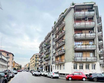 Foto Appartamento a Milano Certosa di 94 m² con 6 locali in vendita