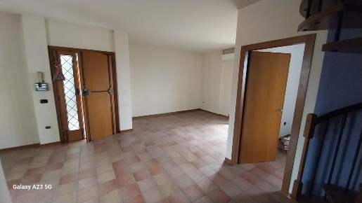 Foto Appartamento a Santa Croce sull'Arno Centro di 110 m² con 6 locali