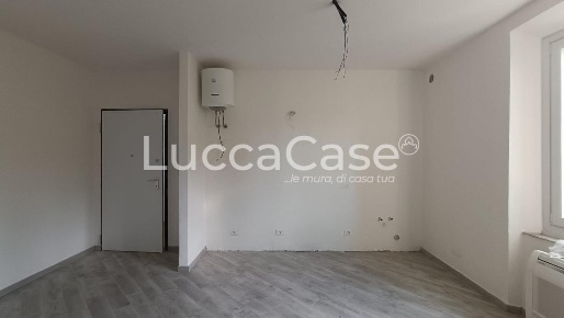 Foto Ufficio a Massarosa Bozzano, Quiesa di 79 m² con 2 locali in vendita
