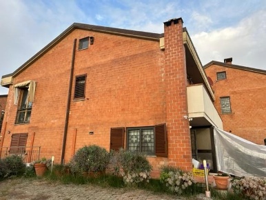 Foto Villa unifamiliare a Monteriggioni di 350 m² con 11 locali in vendita