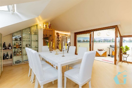 Foto Attico in Via Hermada, Venezia Mestre di 130 m² con 5 locali