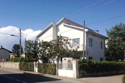 Foto Villa unifamiliare in VIA BONIPERTI 29, Momo Centro di 148 m²