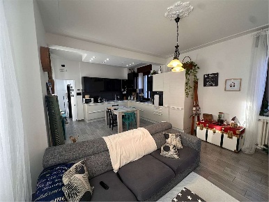 Foto Appartamento in VIA SANT'ANTONINO 30, Como Albate - Muggiò di 95 m²