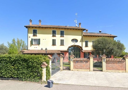 Foto Villa unifamiliare in Via Franchini, Bomporto di 179 m² con 7 locali