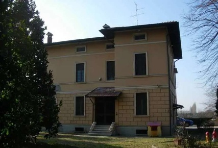 Foto Villa unifamiliare in Via Vignolese, Spilamberto Ca' Amidei di 1100 m²