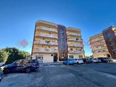 Foto Appartamento in Via Luigi Gabelli 27, Guidonia Montecelio Centro