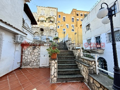 Foto Appartamento in Regina Maria Sofia, Gaeta di 86 m² con 3 locali