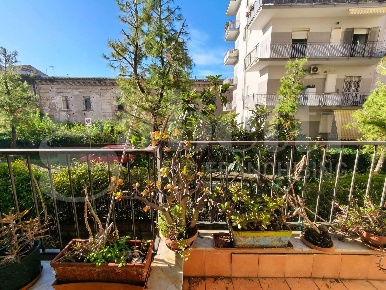 Foto Appartamento in Viale DEI PINI 3, Portici di 110 m² con 5 locali