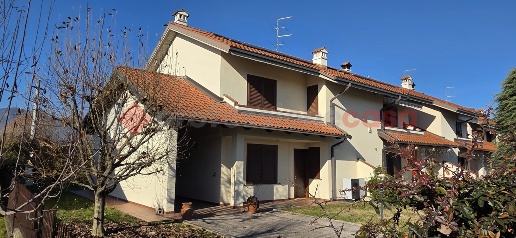 Foto Villa a schiera in Via bivio 14, Frossasco Centro di 230 m² in vendita
