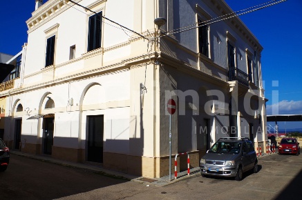 Foto Negozio in Via Pepe 7, Gallipoli Centro di 114 m² in affitto