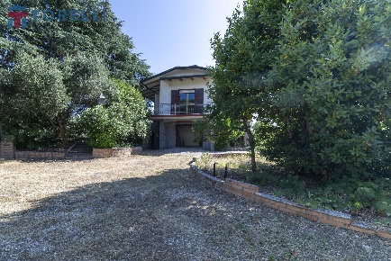 Foto Villa unifamiliare a Cervia di 240 m² con 10 locali in vendita