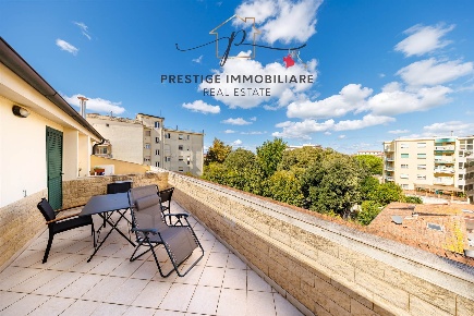 Foto Attico a Livorno Piazza Roma - Borgo Cappuccini di 77 m² con 2 locali