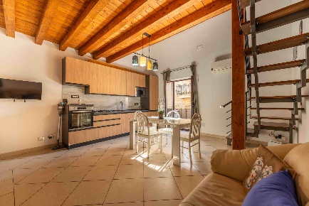 Foto Appartamento in via indipendenza, Lascari di 80 m² con 4 locali