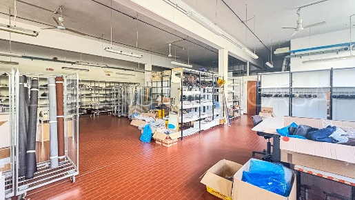 Foto Laboratorio in Via Livingstone, Modena Villaggio Giardino di 330 m²