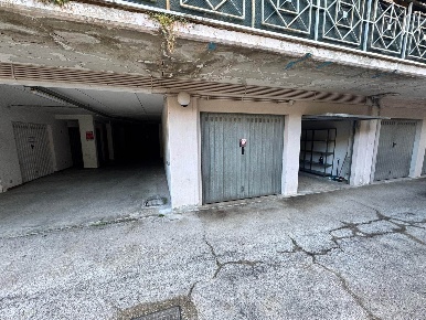 Foto Garage in via cilento, Monterotondo Monterotondo Scalo di 16 m²