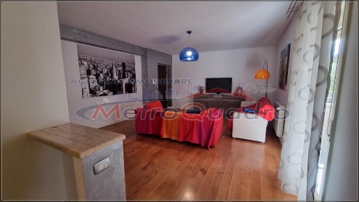 Foto Appartamento a Canicattì di 120 m² con 4 locali in affitto