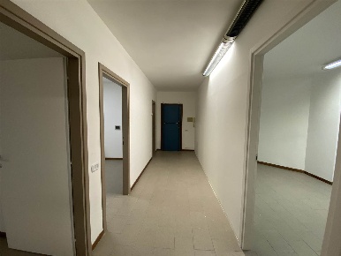 Foto Ufficio a Signa Centro di 75 m² con 3 locali in affitto