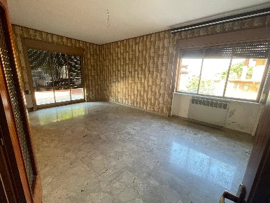 Foto Appartamento in via augusto ricciardi 68, Vallerano di 136 m²