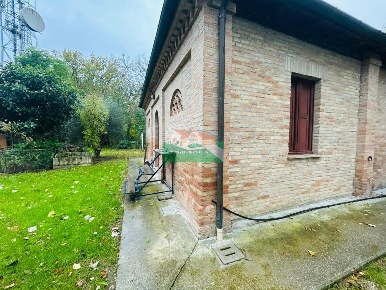 Foto Villa bifamiliare in VIA petrosa, Ravenna di 200 m² con 8 locali
