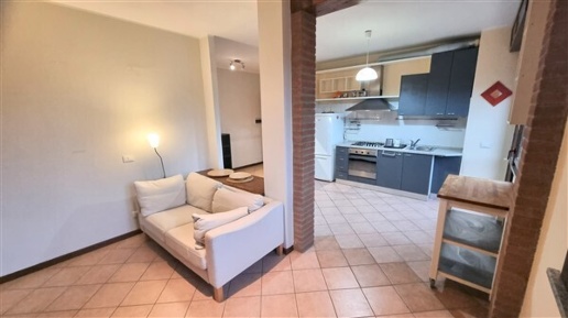 Foto Appartamento in Strada Val Parma 188, Parma Vigatto di 60 m²