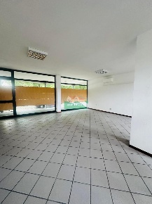 Foto Locale commerciale in VIALE ALBERTI, Ravenna Alberti - Galilei