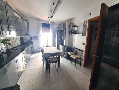 Foto Appartamento in Via Galermo 185, Catania di 87 m² con 4 locali