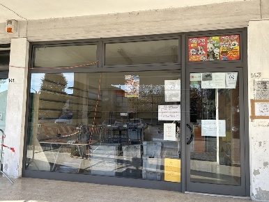 Foto Locale commerciale in Via dei Laghi 143, Vicenza Centro Storico