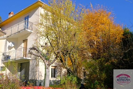 Foto Casa indipendente a Urbe San Pietro D'olba di 413 m² con 20 locali