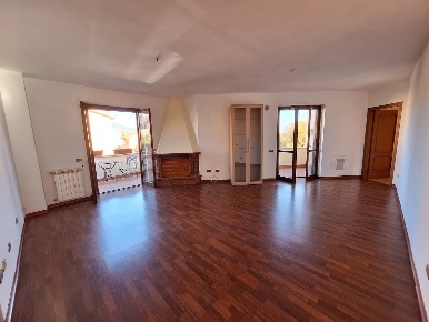 Foto Villa bifamiliare in Via Gian Lorenzo Bernini 26, Rignano Flaminio