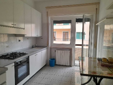 Foto Appartamento in Via Antonio Cecchi 15, Genova Foce di 120 m²