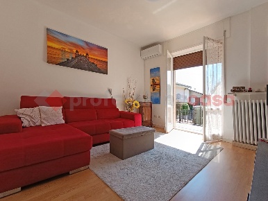 Foto Appartamento in fratelli cairoli, Arona Centro di 88 m² con 3 locali