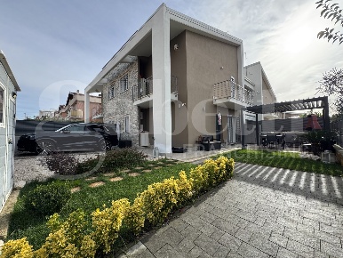 Foto Villa unifamiliare in Via J.Kennedy 13c, Marino Frattocchie di 123 m²