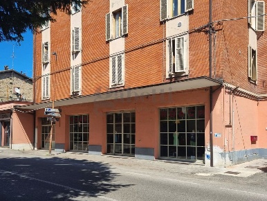 Foto Negozio a Vignola Centro di 250 m² in vendita