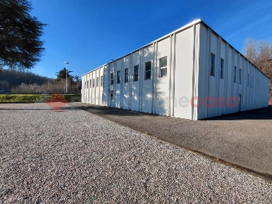 Foto Capannone industriale in Via Volta 2, Lozza di 1100 m² con 1 locali