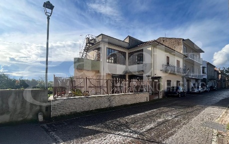 Foto Casa indipendente in Roma, Pastorano di 200 m² con 6 locali in vendita