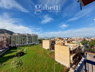 Foto Appartamento in Via LibertÃ  79, Bagheria Centro di 165 m² in vendita