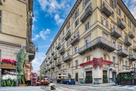 Foto Appartamento in Via MAZZINI 56, Torino Via della Rocca di 140 m²