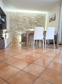 Foto Appartamento a Romans d'Isonzo Centro di 120 m² con 7 locali