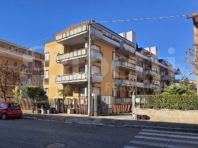 Foto Appartamento in Via MONTE VELINO 71, Avezzano Centro di 116 m²