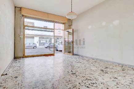 Foto Negozio a Vignola Centro di 28 m² in vendita