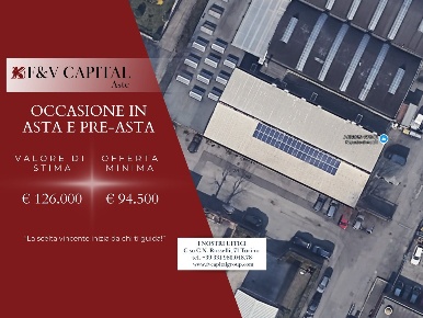 Foto Locale commerciale in Str. del Drosso, Torino di 535 m² con 6 locali