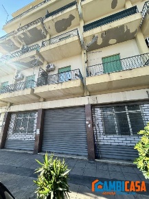 Foto Locale commerciale in Corso dei mille, Palermo Settecannoli di 200 m²