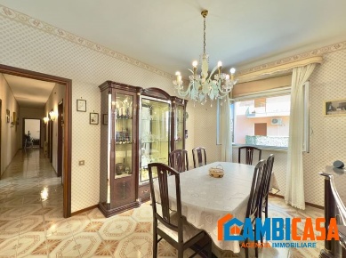 Foto Appartamento a Palermo Malaspina di 98 m² con 4 locali in vendita