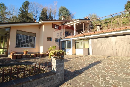 Foto Villa singola in supercera, Villa d'Adda Centro di 765 m² in vendita