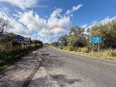 Foto Terreno agricolo in C.da Scornavacche, Chiaramonte Gulfi di 18870 m²