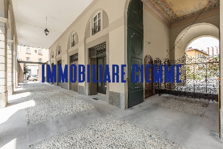 Foto Locale commerciale in CORSO MARTIRI DELLA LIBERAZIONE, Lecco Centro