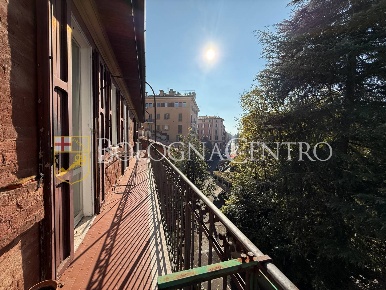 Foto Appartamento in Via Del Chiu', Bologna Saffi di 200 m² con 5 locali