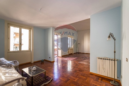 Foto Appartamento in Via Mariano Stabile, Palermo Roma - Cavour di 330 m²