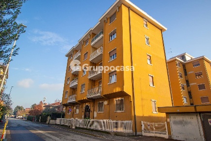 Foto Appartamento in Via Casati, Magenta Centro di 93 m² con 2 locali